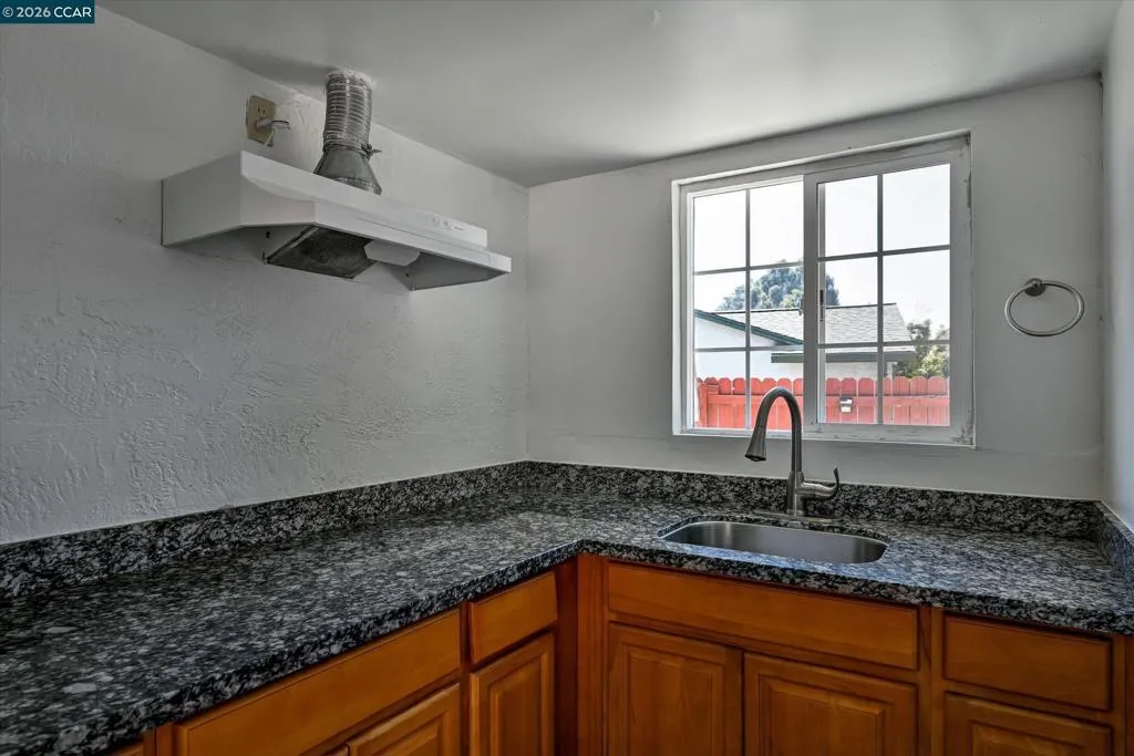 2nd 'outside kitchen'