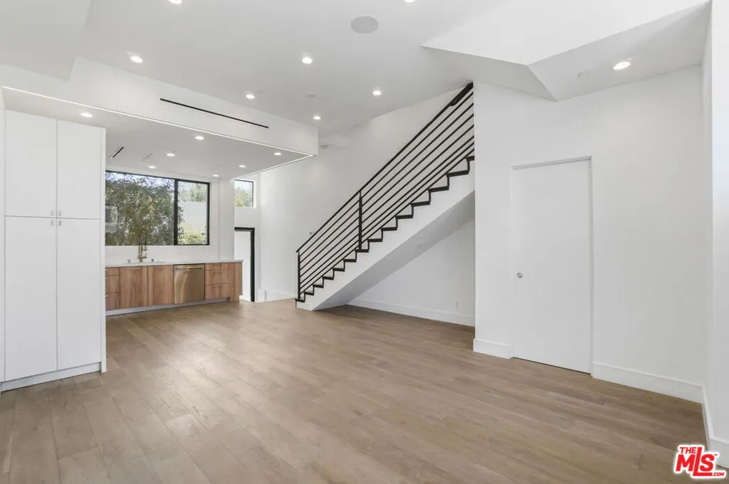 1445 1/4 N Martel Avenue, Los Angeles, California 90046 — photo 4