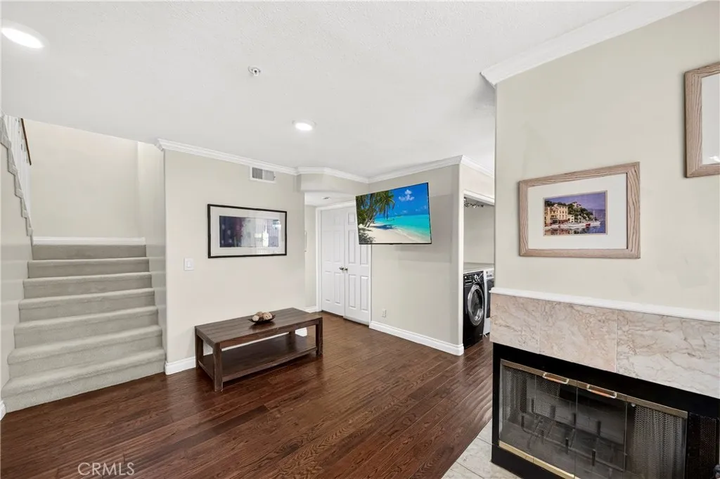 321 W. Queen St. Unit 8, Inglewood, California 90301 — photo 4
