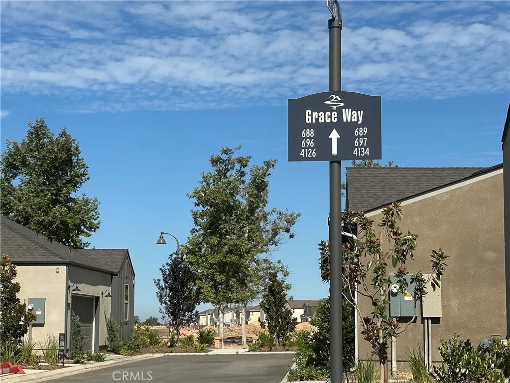 697 Grace, Madera, California 93636 — photo 4
