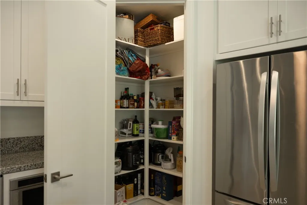 Walk in Pantry