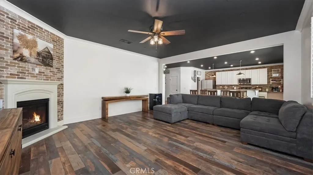 4042 Quartzite, San Bernardino, California 92407 — photo 4