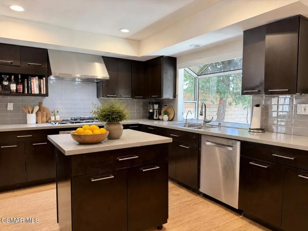 4535 Lennox Avenue, Sherman Oaks, California 91423 — photo 4
