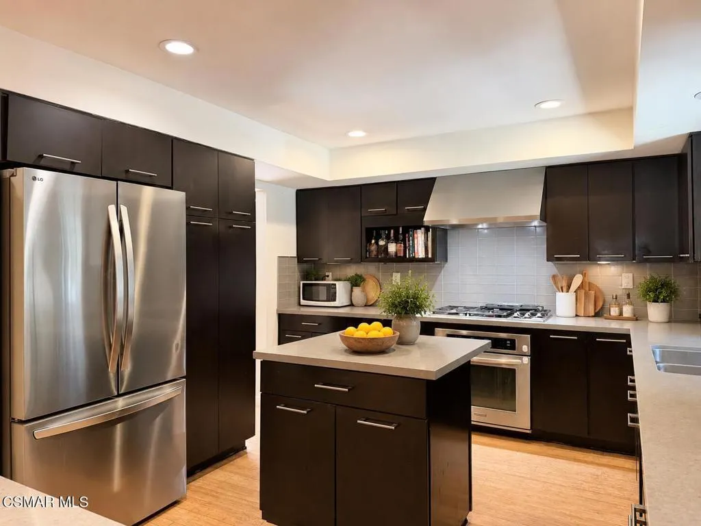 4535 Lennox Avenue, Sherman Oaks, California 91423 — photo 5