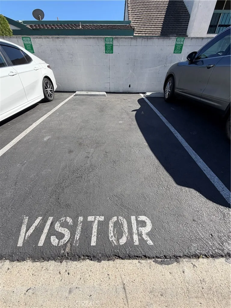 The community has lots of visitor parking