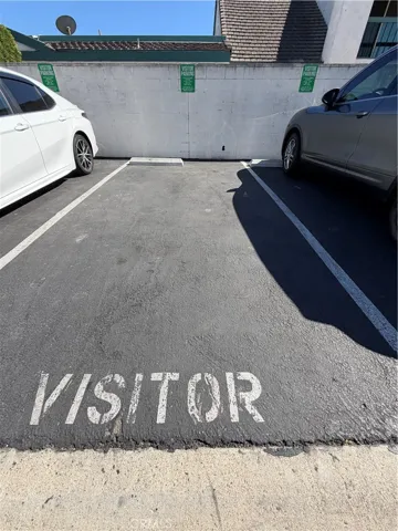 The community has lots of visitor parking