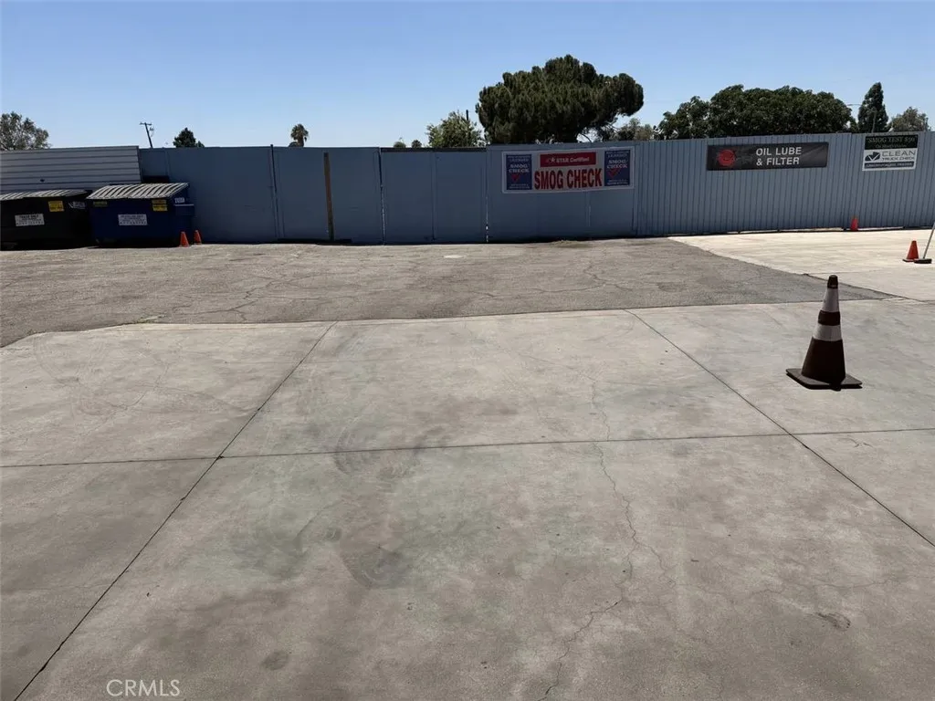 360 N Central, Upland, California 91786 — photo 4