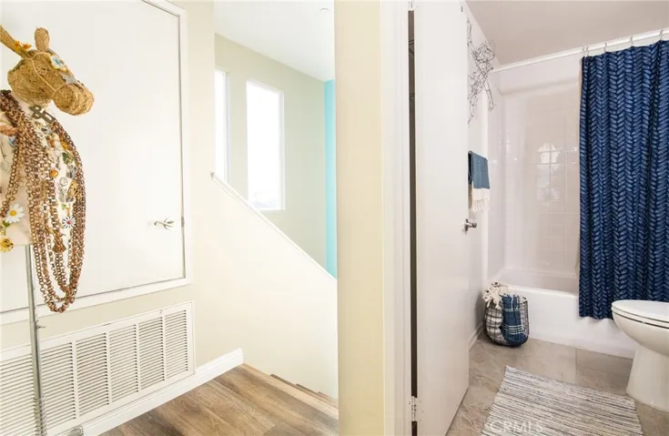 Full Bathroom #2