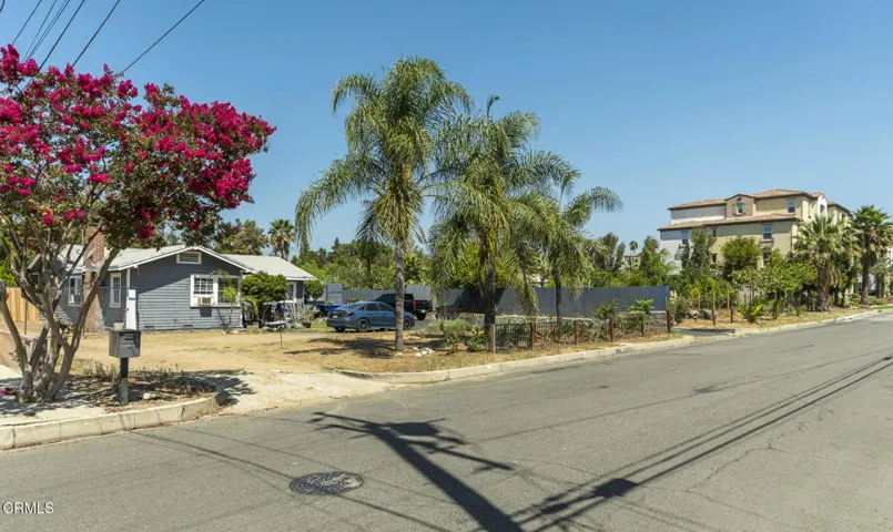 001_890 S Magnolia Ave_GYP-MLS
