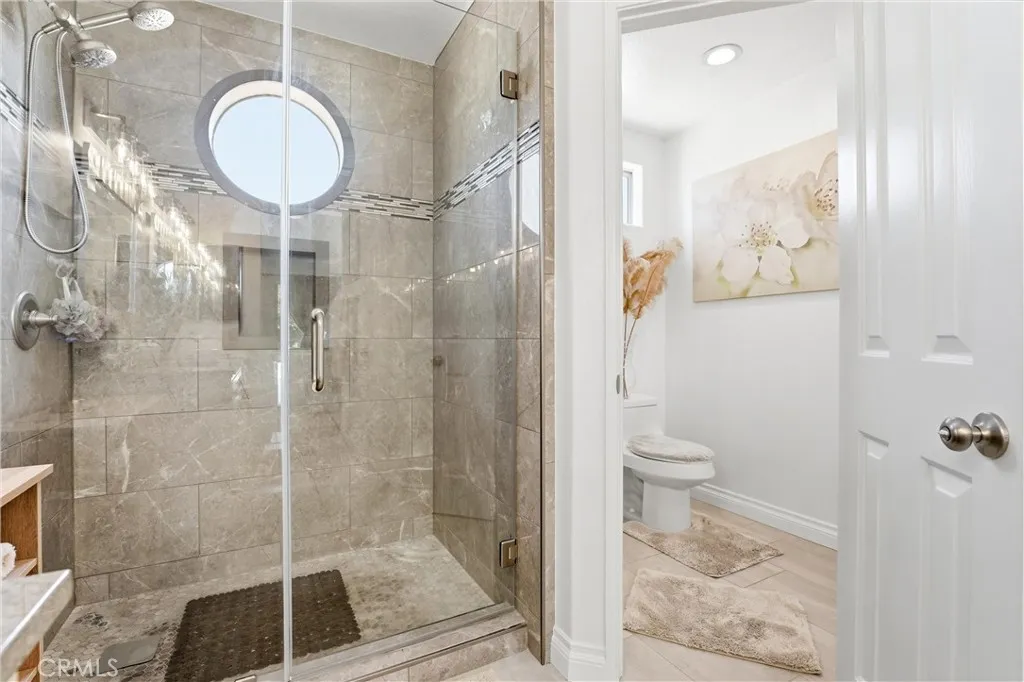2nd floor bathroom