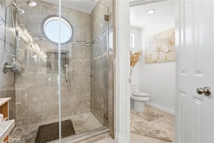 2nd floor bathroom