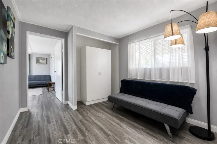 Office or den area. Can also be converted into 3rd bedroom.