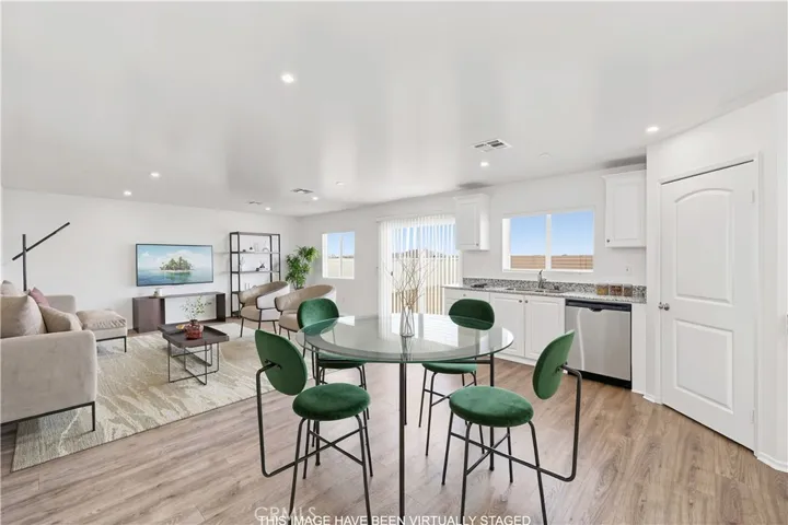 Kitchen & Family Room