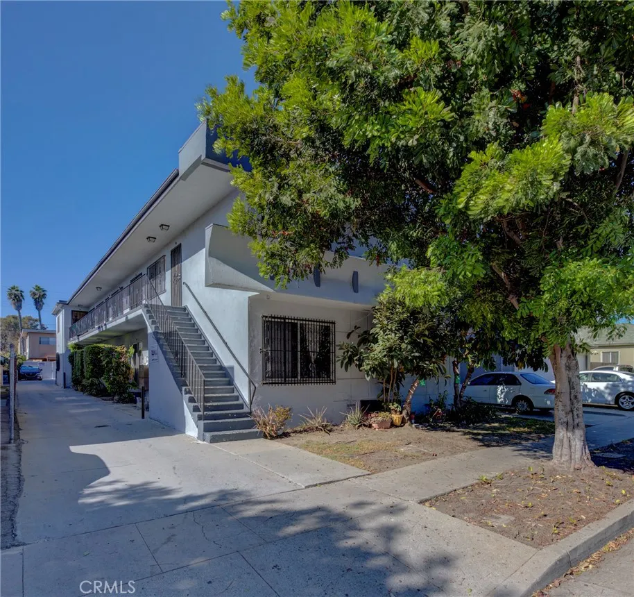 2615 Chariton St