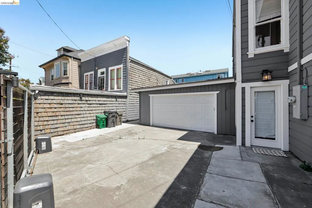 344 Peralta St, Oakland, California 94607 — photo 5