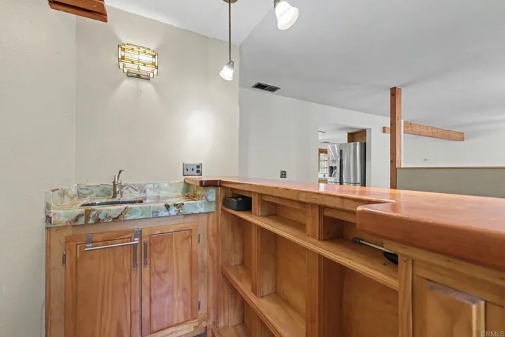 bar