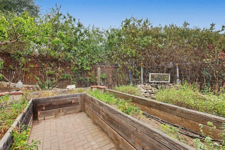 Enclosed garden