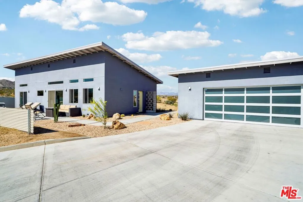6792 San Angelo Ave