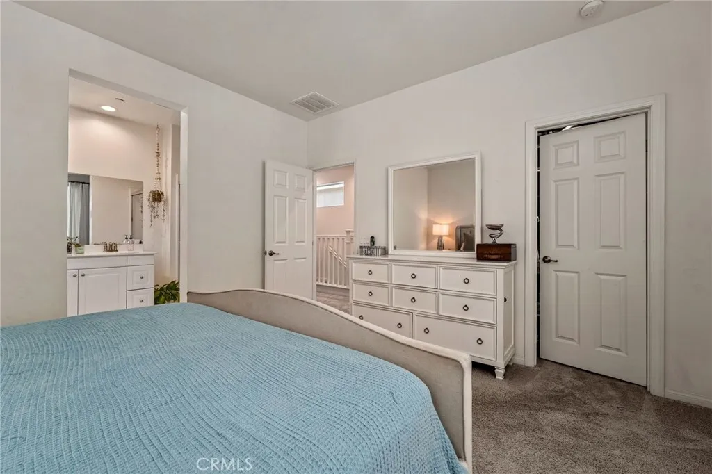 Primary Bedroom with en suite Bathroom