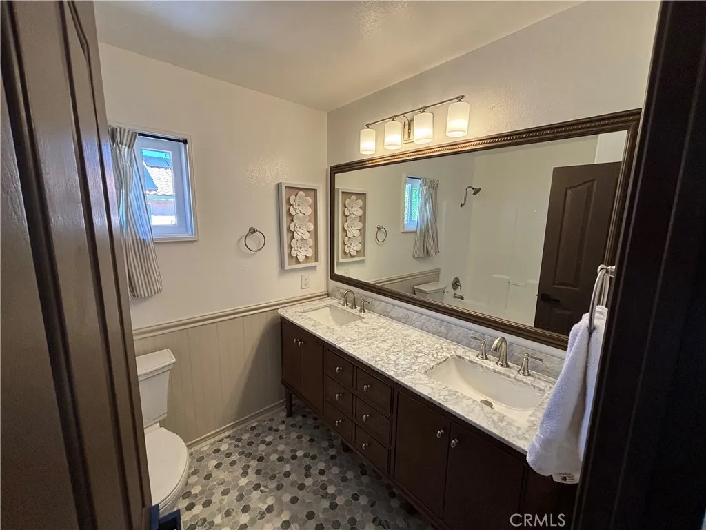Upstairs Bathroom