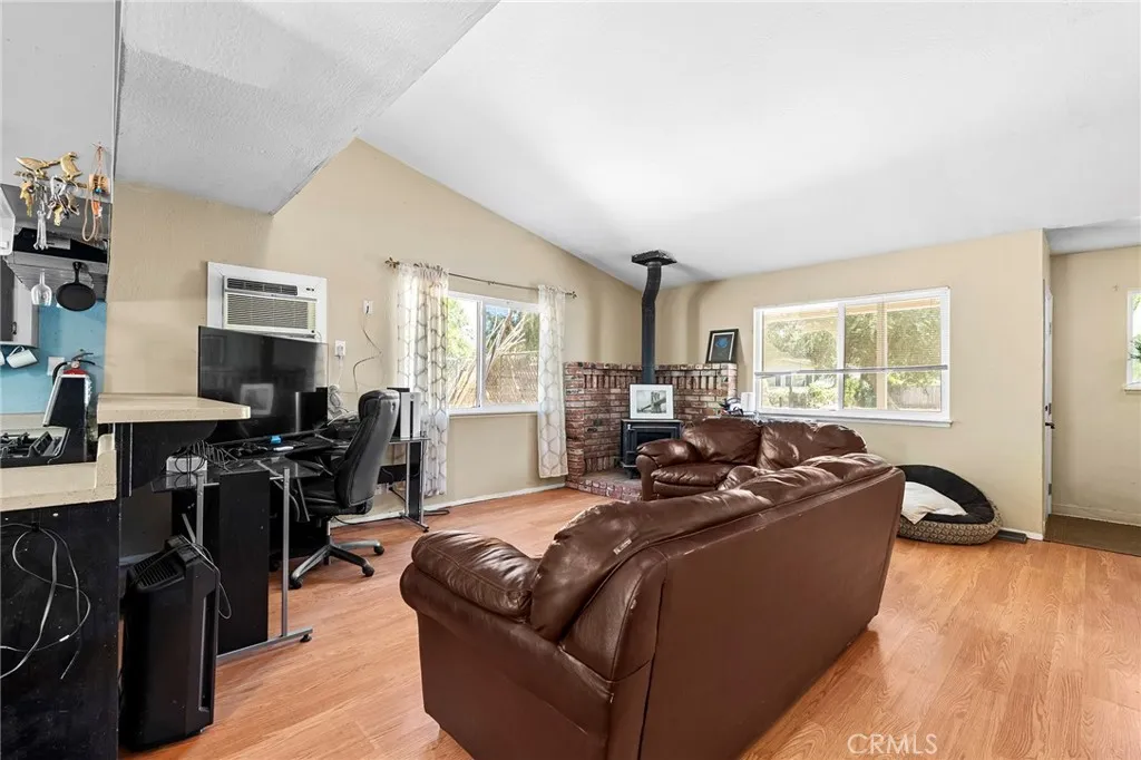 858 Cleveland Avenue, Chico, California 95928 — photo 4