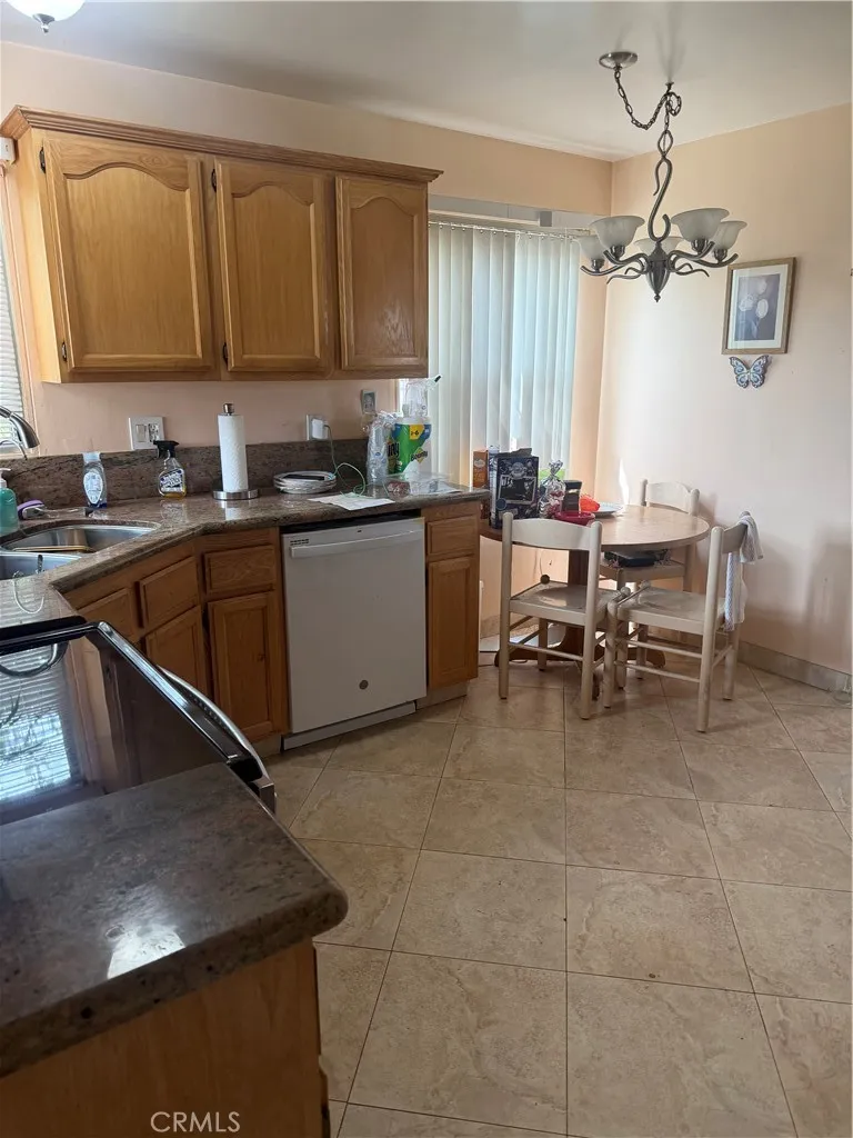 1381 N Glenfinnan, Covina, California 91722 — photo 4