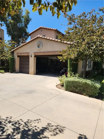 Three Car Garage
