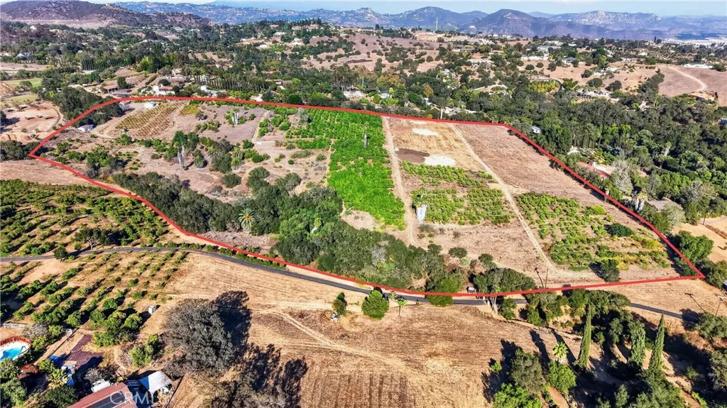 VIEW FROM EASTERLY BOUNDARY OF ENTIRE  2 PARCEL  30  ACRES  WESTERLY INTO OCEAN VIEWS 
