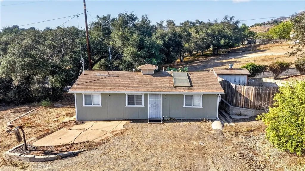 MODULAR UNIT #1, AT NE CORNER OF 2O ACRES 0F LOT LINE!  UTILIZED AS AN OFFICE IN PAST.