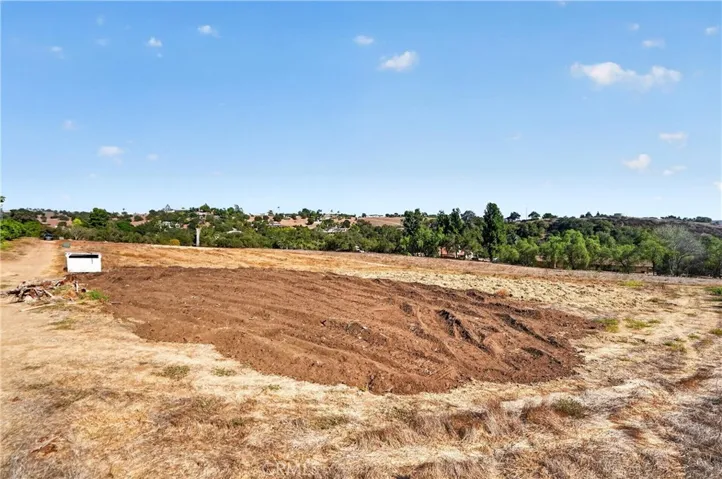 EASTERLY  VIEWS OVER TOP OF ADJACENT  10 ACRE PARCEL   ALSO FOR  SALE!