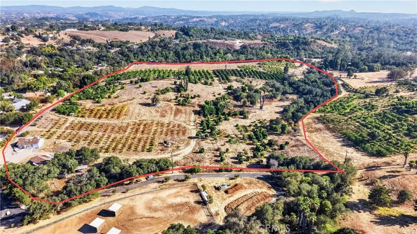 OVER ALL VIEW  FROM NORTH VIEWING SOUTHERLY WITH  ENTIRE  30  ACRES  BOTH PARCELS  HIGHLIGHTED