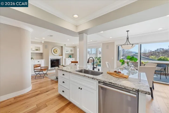 2501 Pine Knoll Dr 8, Walnut Creek, California 94595 — photo 5