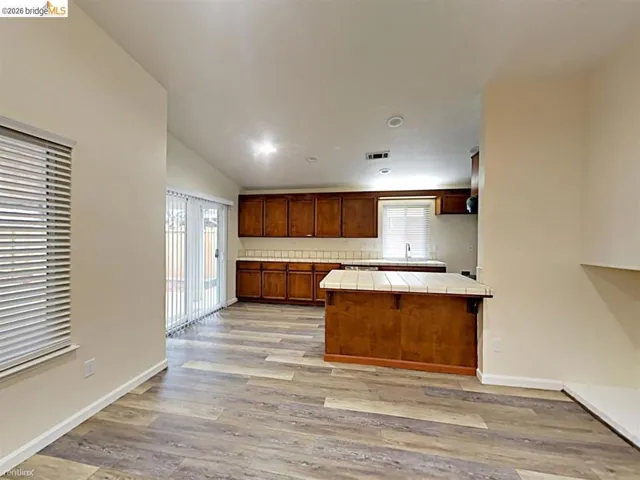 1740 Gateway Dr, Oakley, California 94561 — photo 4