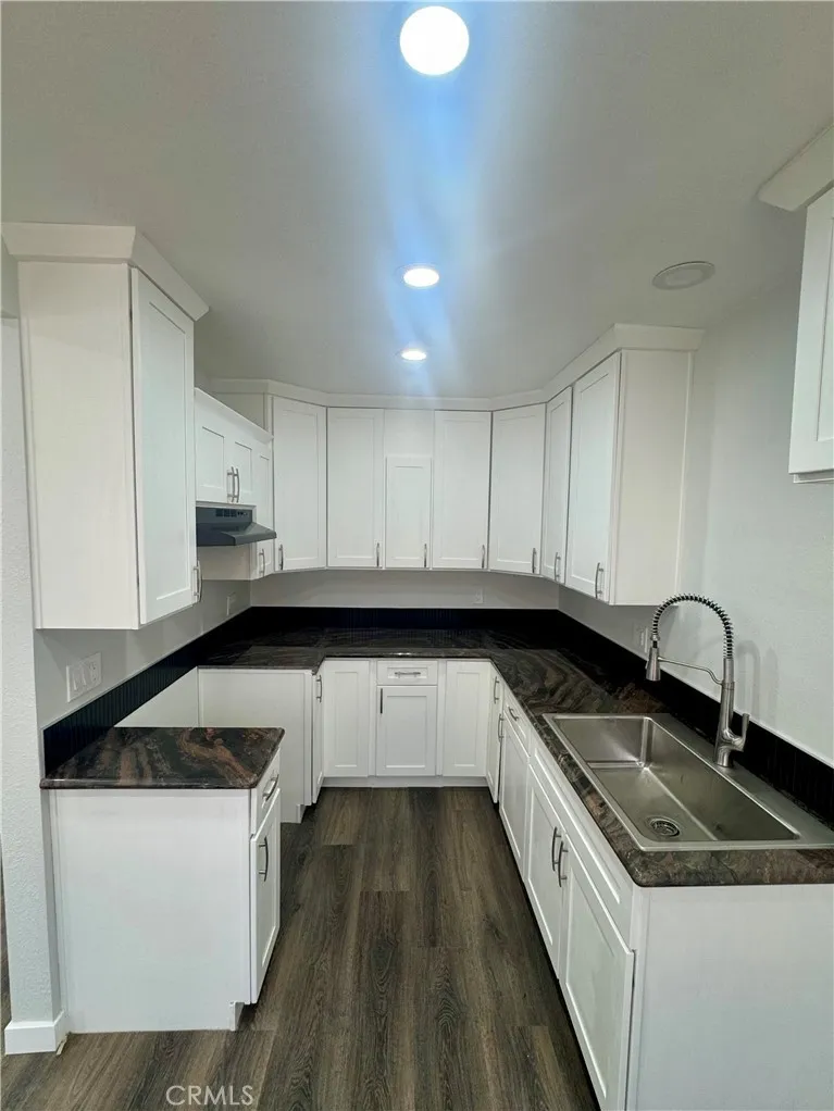 3914 S Normandie Avenue, Los Angeles, California 90037 — photo 5