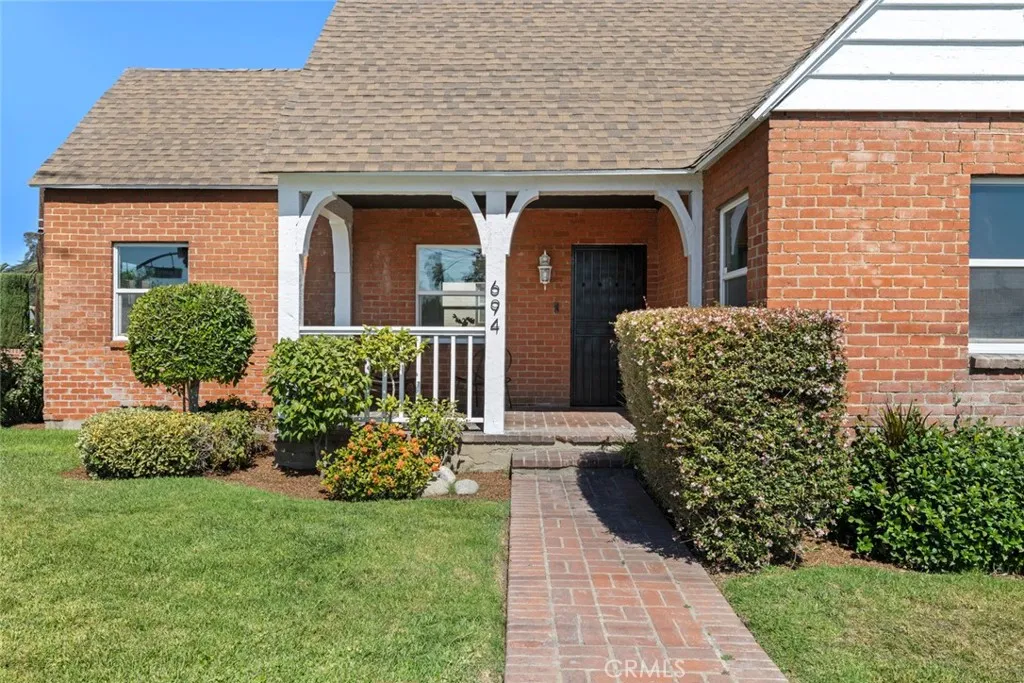 694 W Orange Grove, Pomona, California 91768 — photo 5