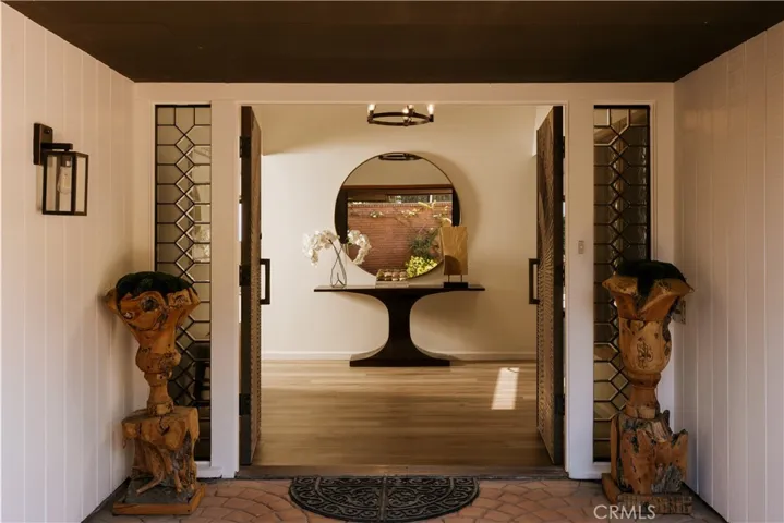 16347 Mandalay Drive, Encino, California 91436 — photo 4