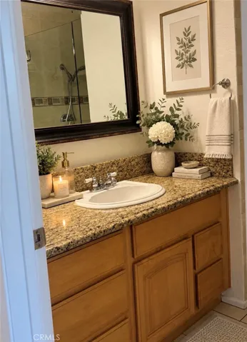 Master bathroom. A I generated furnishing