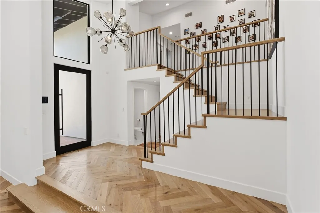 gallery-image 3