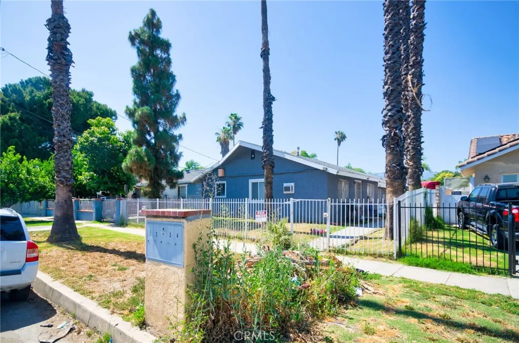 188 E 11th Street 1-4, San Bernardino, California 92410 — photo 4