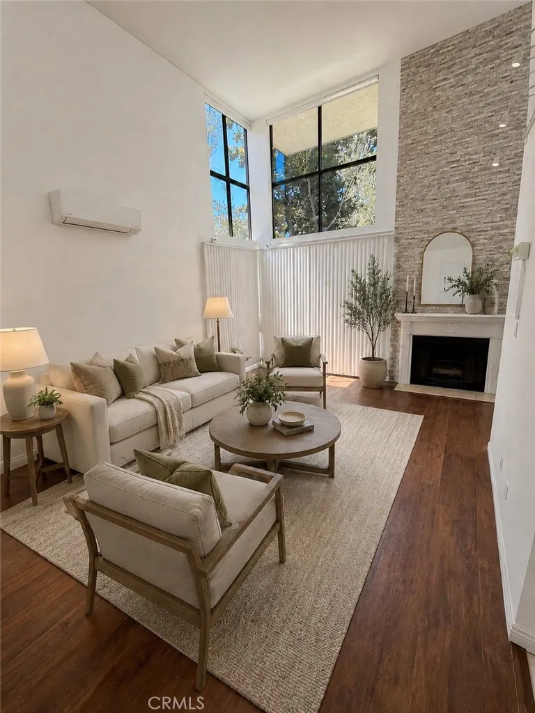 Living room virtual staging