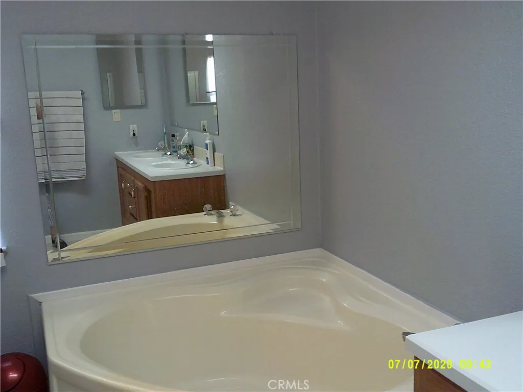 Master soaker tub Master soaker tub
