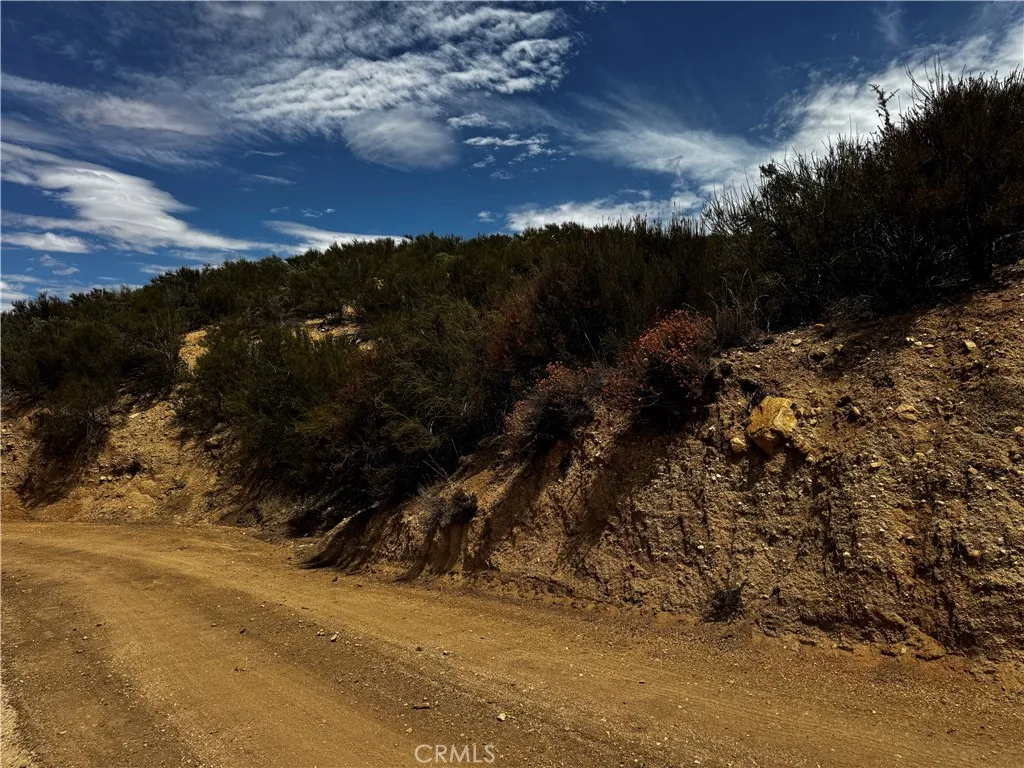 0 Agate, Hesperia, California 92345 — photo 4