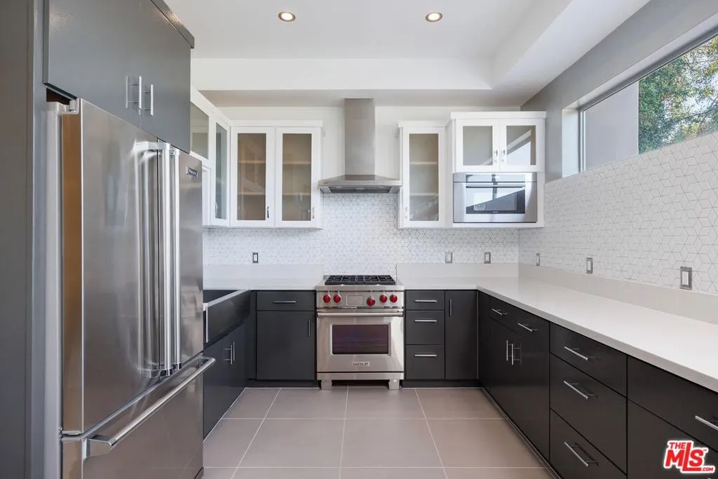 11698 Picturesque Drive, Studio City, California 91604 — photo 4