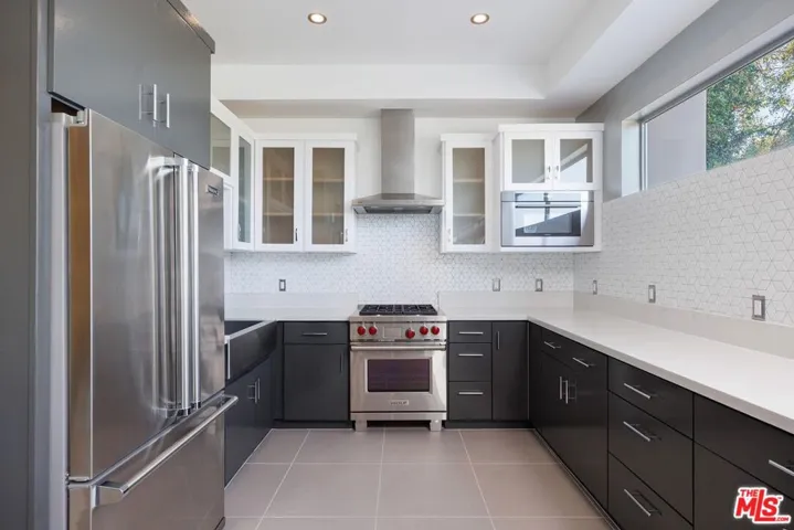 11698 Picturesque Drive, Studio City, California 91604 — photo 4