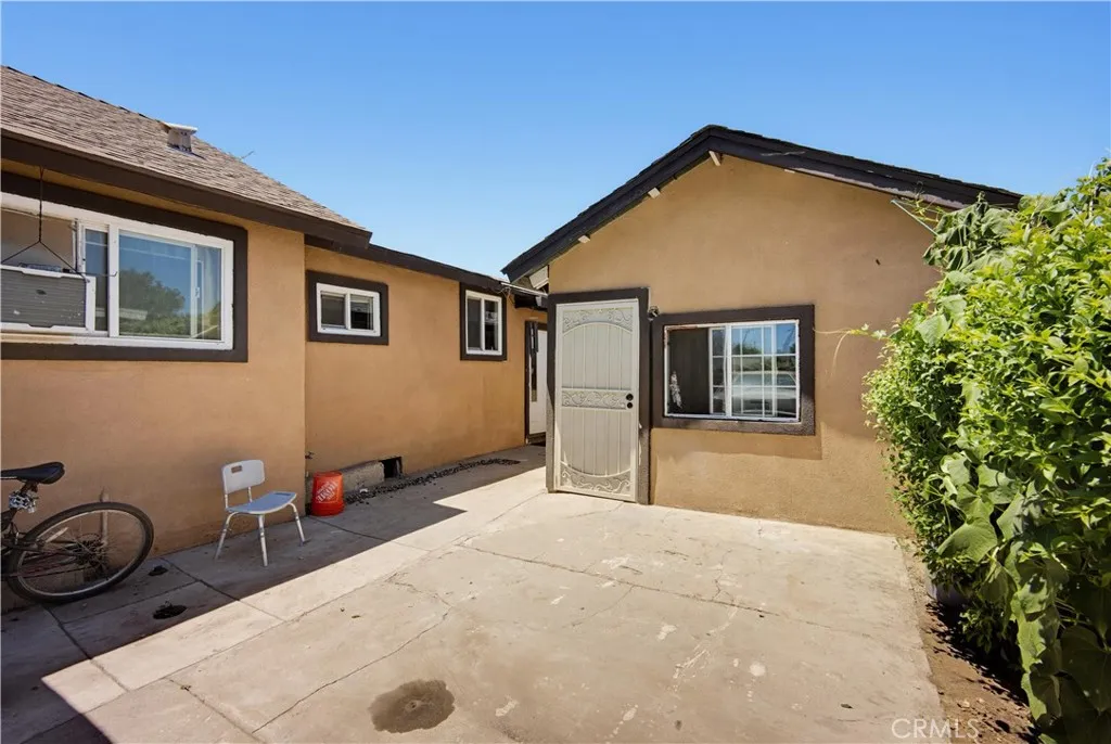 24226 Monterey Avenue, San Bernardino, California 92410 — photo 4