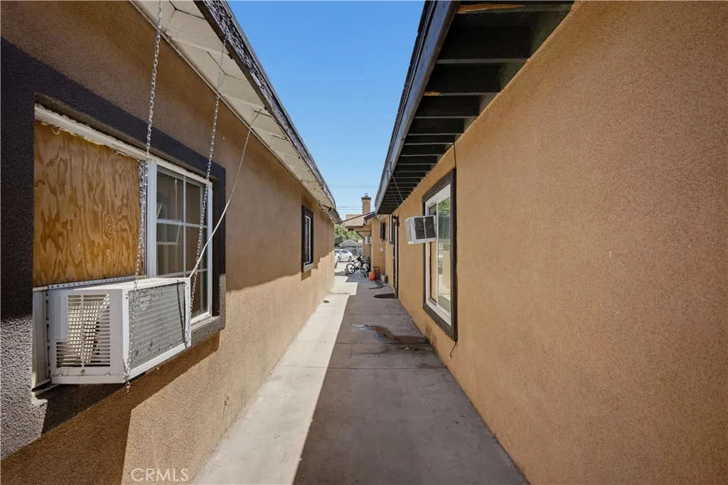 24226 Monterey Avenue, San Bernardino, California 92410 — photo 5