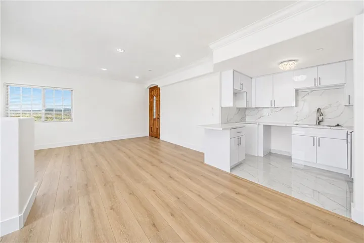 Living Room/Kitchen