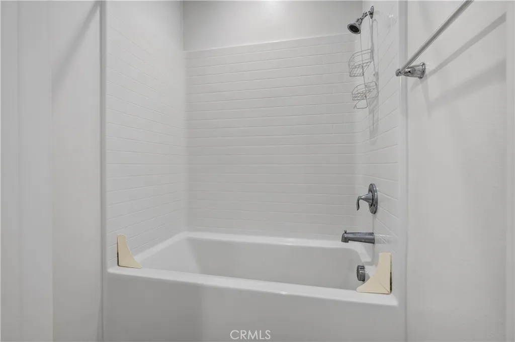 Full Hall Bath