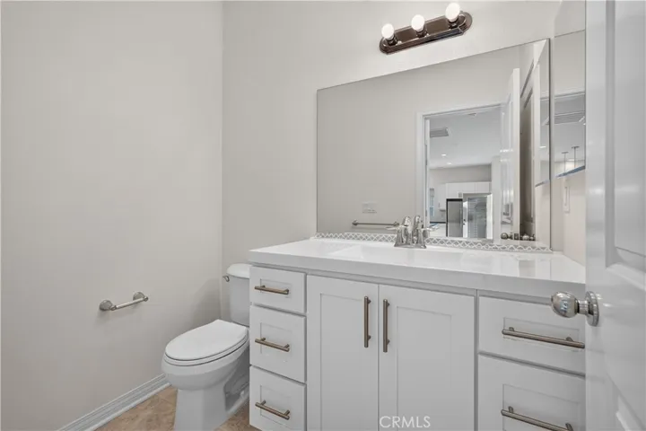 Full Hall Bath