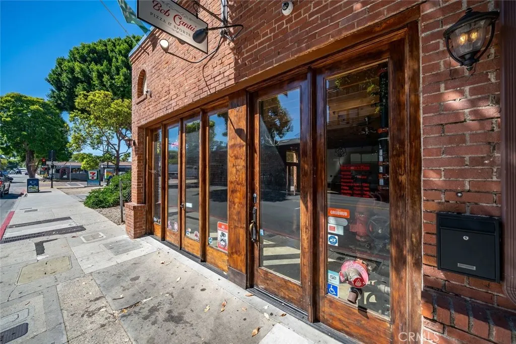1131 Broad, San Luis Obispo, California 93401 — photo 4